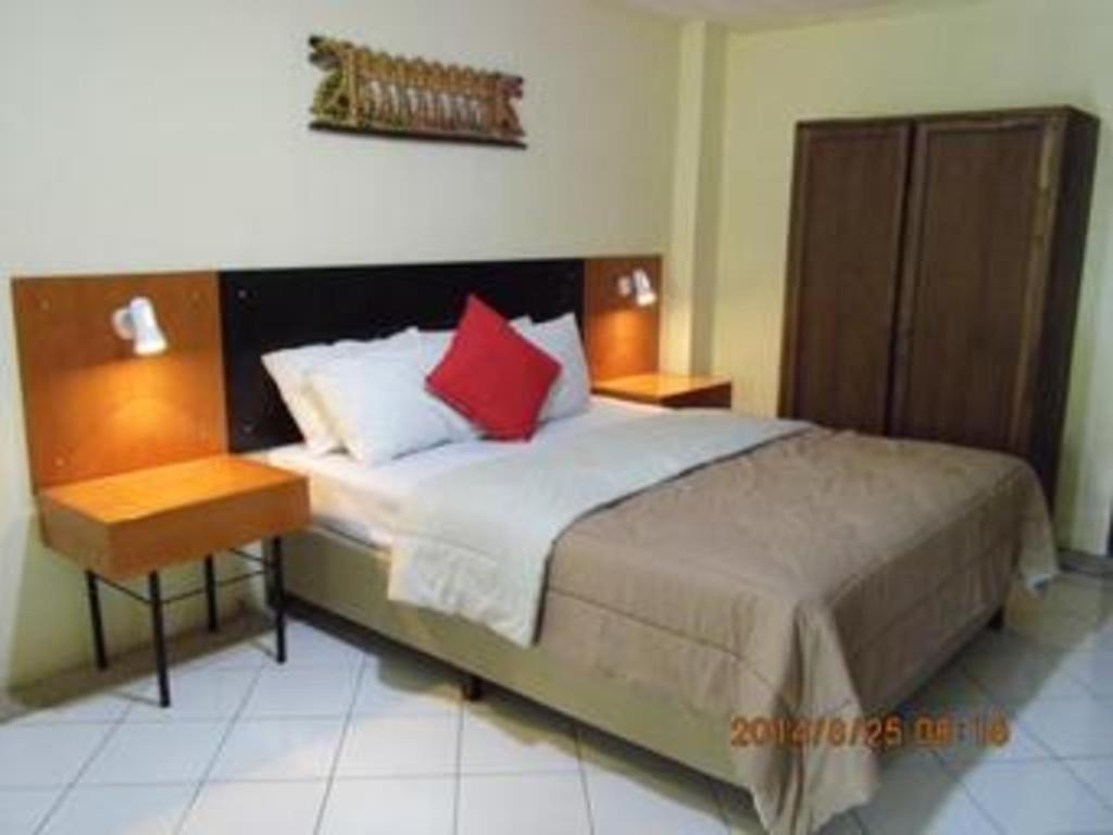 Augusta Pelabuhan Ratu Hotel Sukabumi Ngoại thất bức ảnh