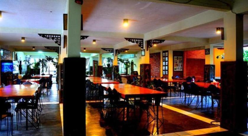 Augusta Pelabuhan Ratu Hotel Sukabumi Ngoại thất bức ảnh