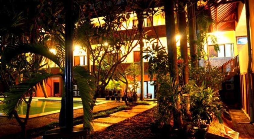 Augusta Pelabuhan Ratu Hotel Sukabumi Ngoại thất bức ảnh